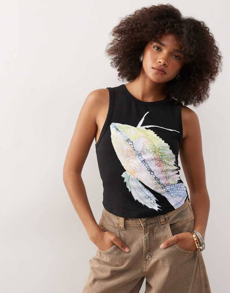 COLLUSION - Trägertop in Schwarz mit Fisch-Print von Collusion