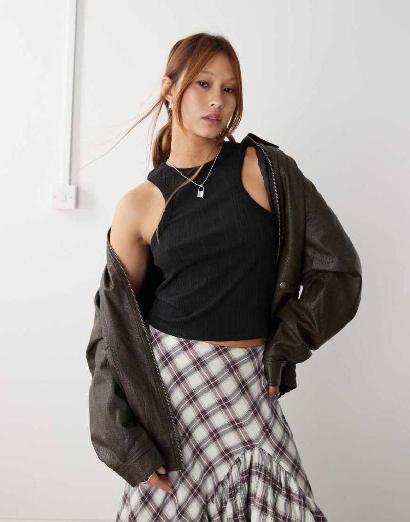 COLLUSION - Trägertop mit Ringerrücken und halbtransparentem Streifenmuster-Schwarz von Collusion