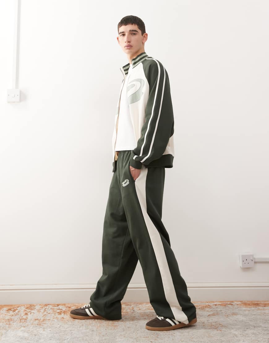 COLLUSION - Trainingsjogginghose in Ecru und Grün, Kombiteil-Weiß von Collusion