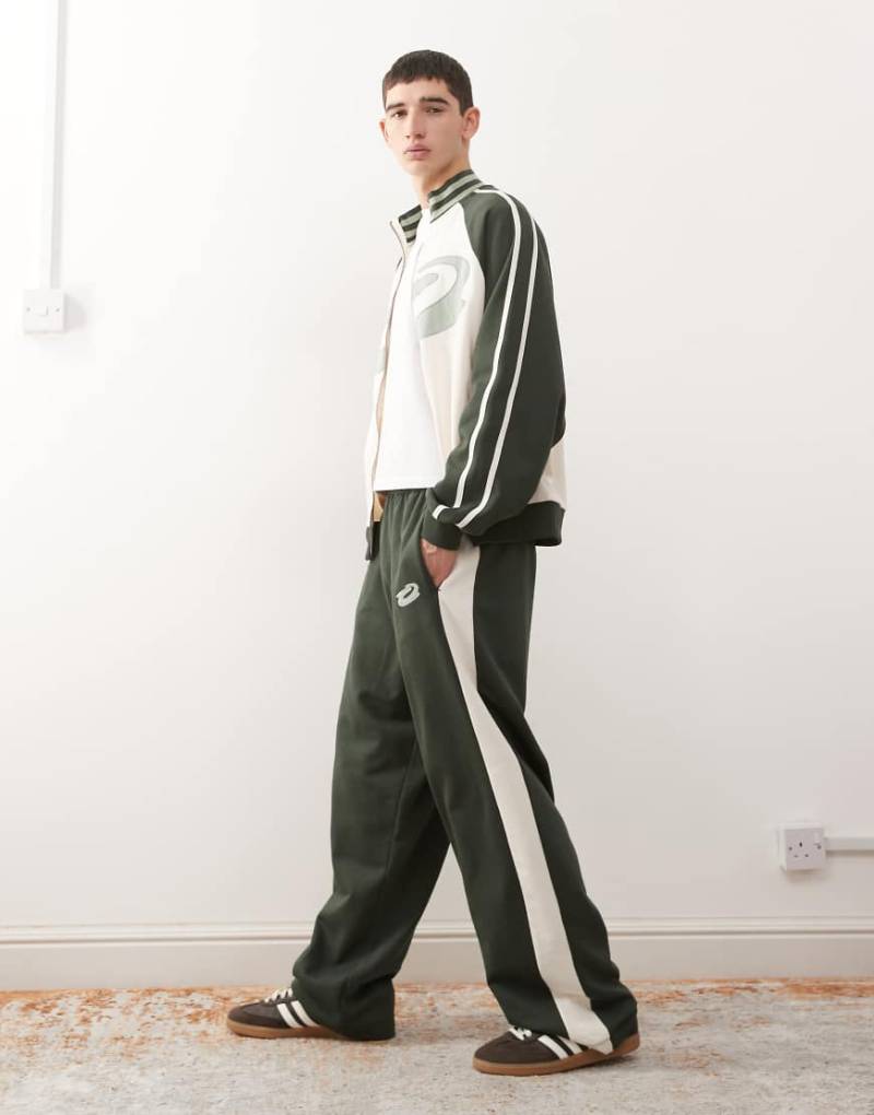 COLLUSION - Trainingsjogginghose in Ecru und Grün, Kombiteil-Weiß von Collusion