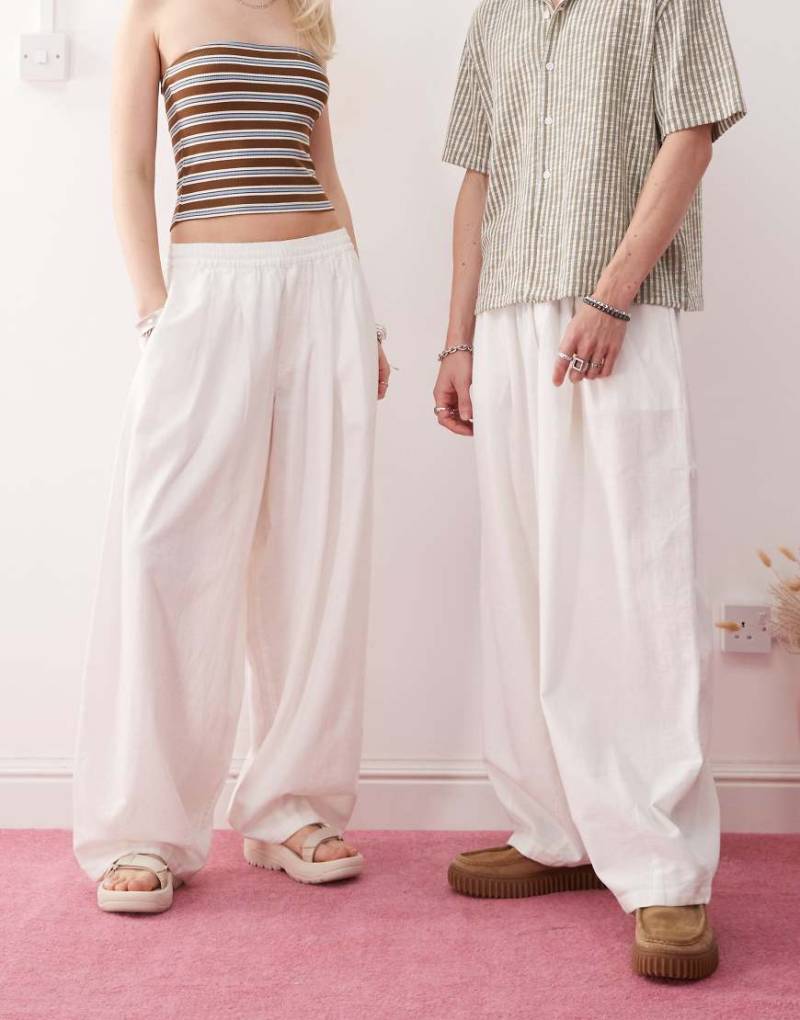 COLLUSION - Unisex-Ballonhose aus Webstoff und Leinen in Weiß von Collusion