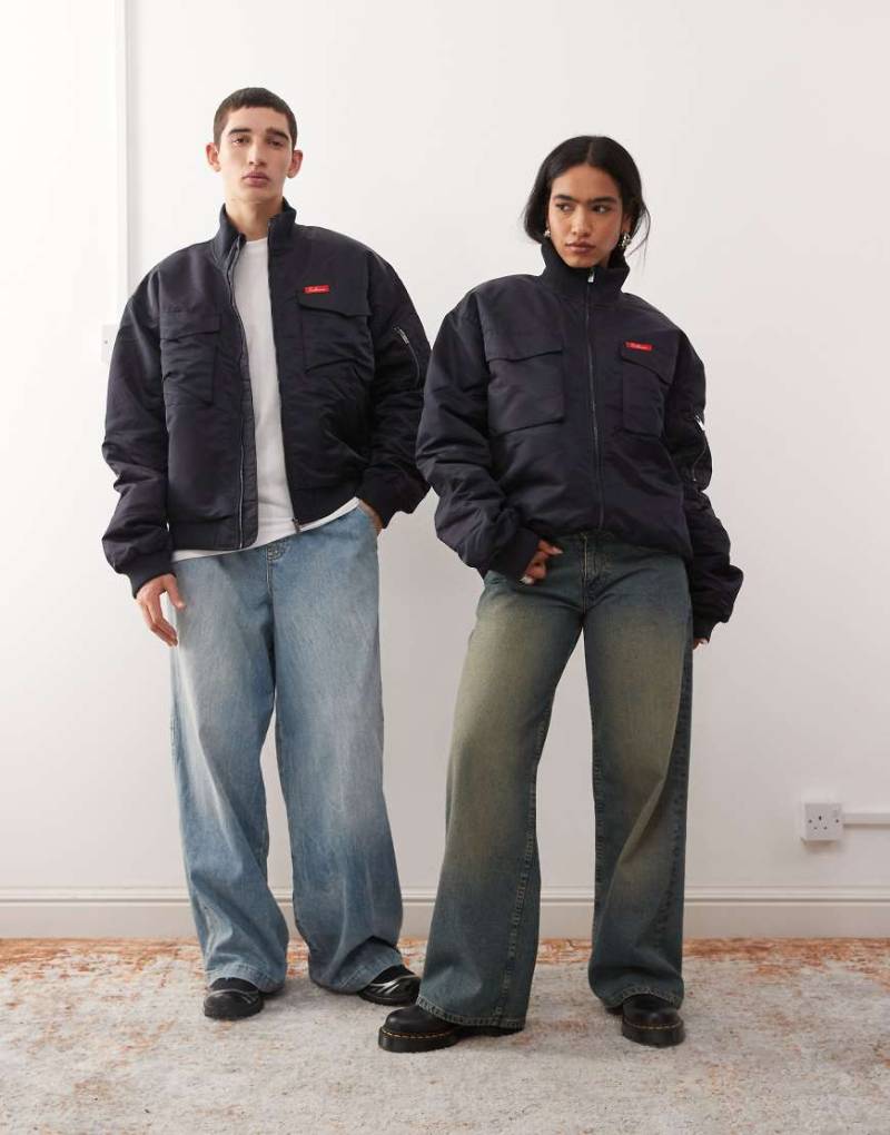 COLLUSION Unisex - Bomberjacke in Marineblau mit hohem Kragen von Collusion