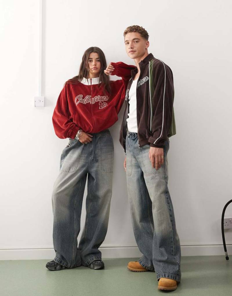 COLLUSION Unisex - Jeans im Trainingshosen-Design in Stone-Waschung-Neutral von Collusion