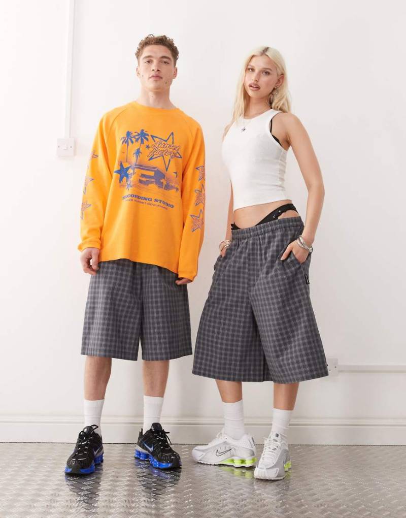 COLLUSION Unisex - Karierte Shorts in Grau von Collusion