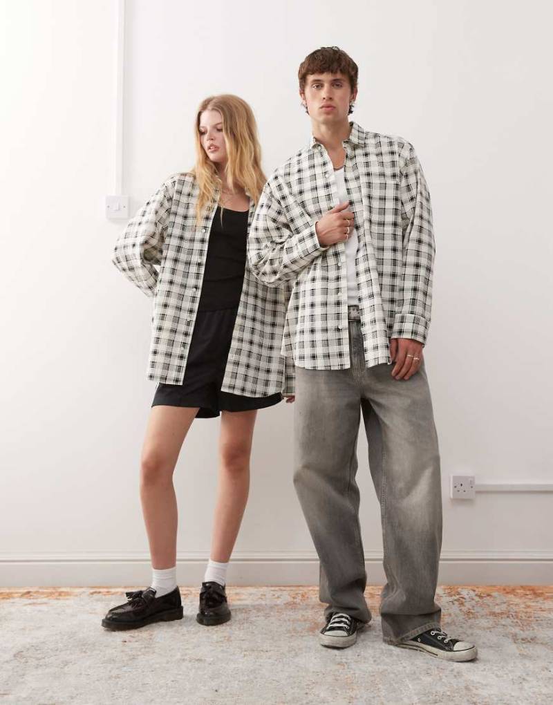 COLLUSION Unisex - Kariertes Hemd in Schwarz und Weiß von Collusion