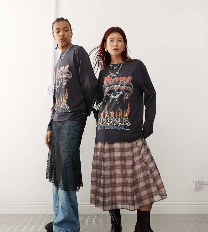 COLLUSION Unisex - Lizenziertes, langärmliges T-Shirt in verwaschenem Schwarz mit „Thugs n Harmony"-Print von Collusion