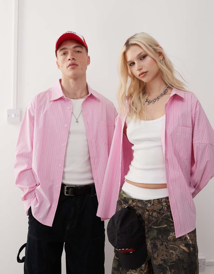 COLLUSION Unisex - Oversize-Hemd in Rosa mit Streifen von Collusion