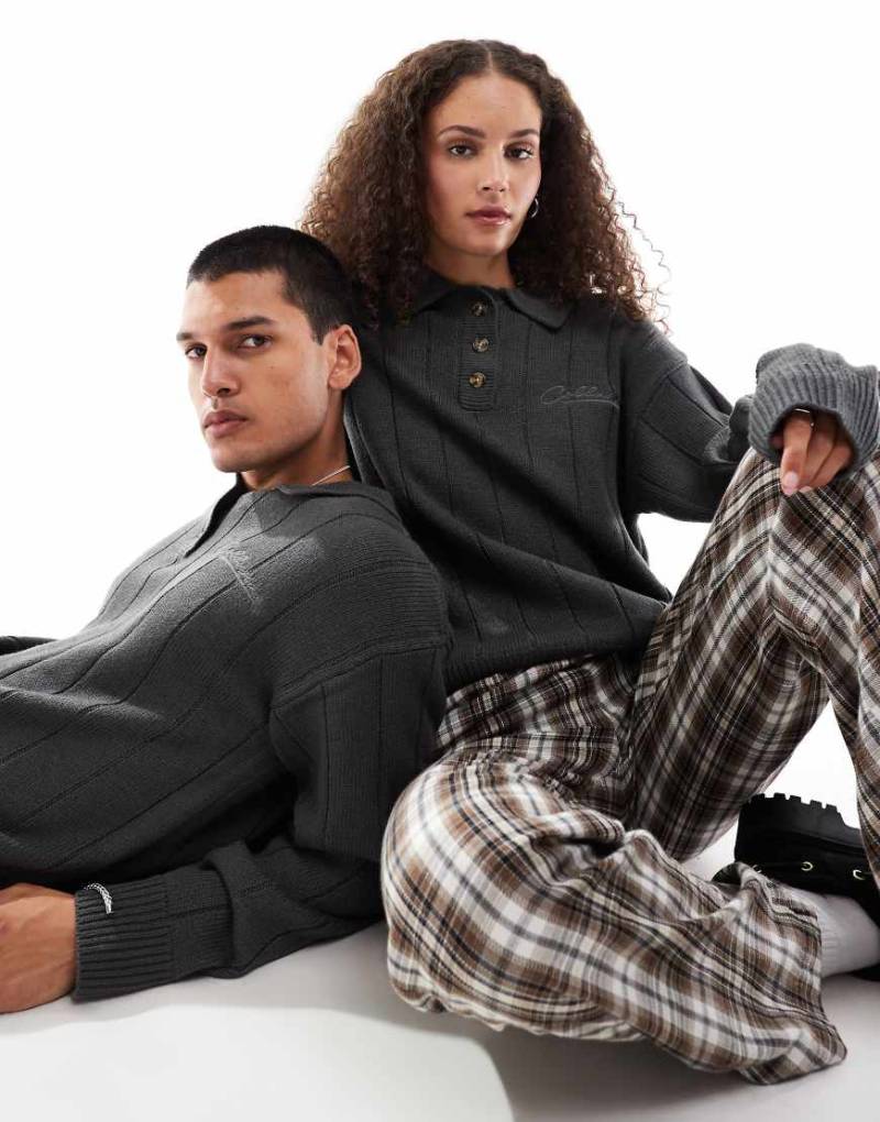 COLLUSION Unisex - Strickpullover in Grau mit Kragendetail von Collusion
