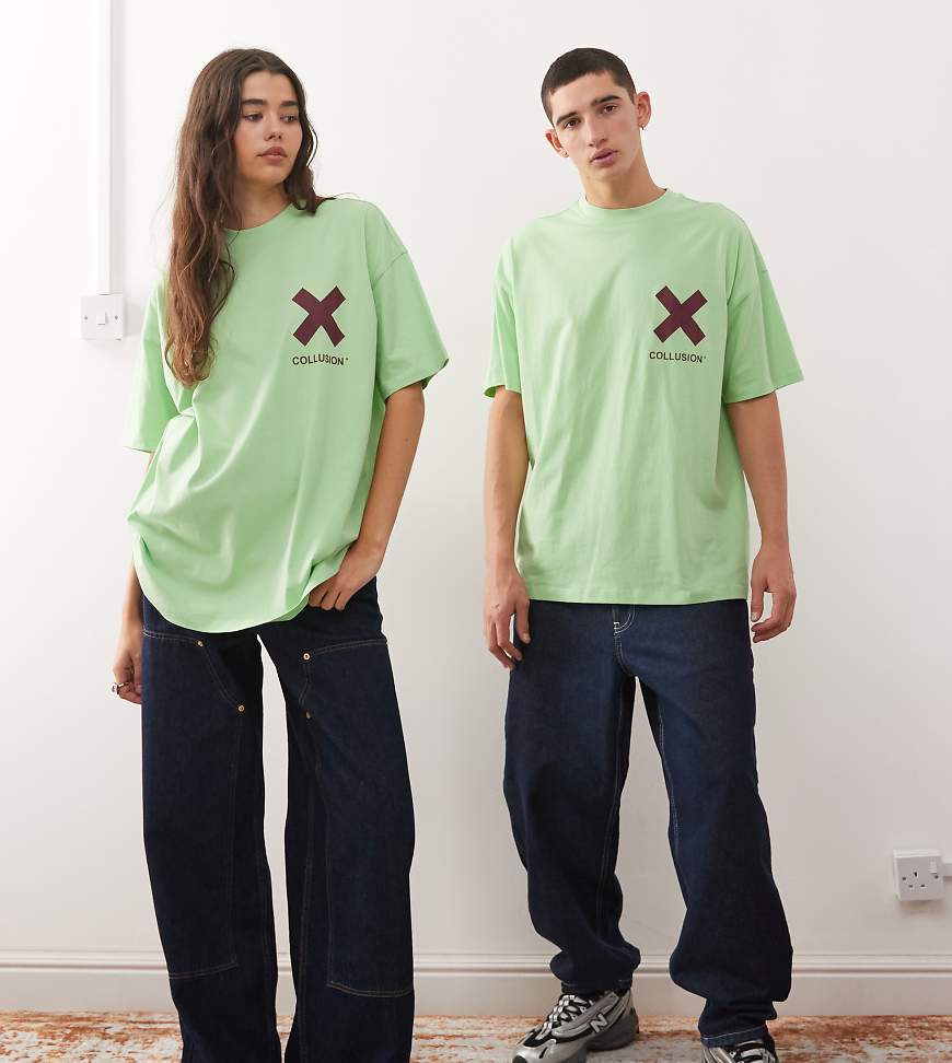 COLLUSION Unisex - T-Shirt in Grün mit „X"-Logo in Burgunderrot von Collusion