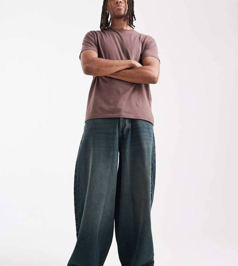 COLLUSION - Weit geschnittene Jeans in Grunge-Blau mit mittelhohem Bund von Collusion