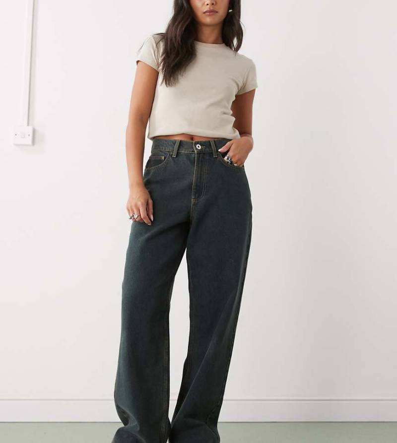 COLLUSION - X001 - Antifit-Jeans in dunkelgrüner Waschung mit mittelhohem Bund von Collusion