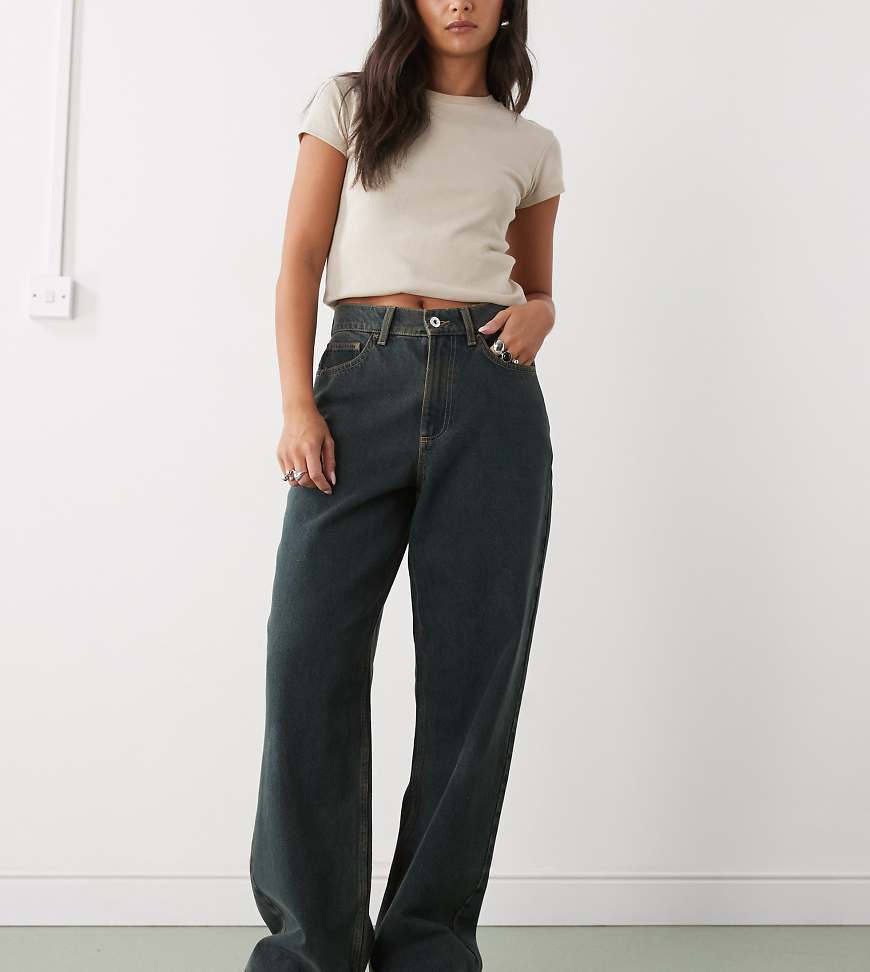 COLLUSION - X001 - Antifit-Jeans in dunkelgrüner Waschung mit mittelhohem Bund von Collusion