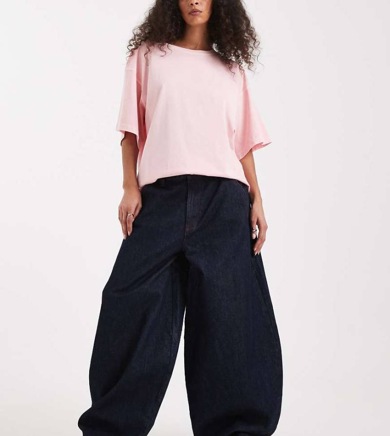 COLLUSION - X006 - Superweite Balloon-Jeans in Rinse-Waschung mit niedrigem Bund-Marineblau von Collusion