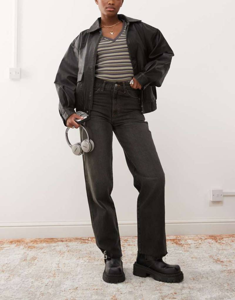 COLLUSION - x009 - Locker geschnittene Dad-Jeans in schwarzer Waschung mit mittelhohem Bund von Collusion