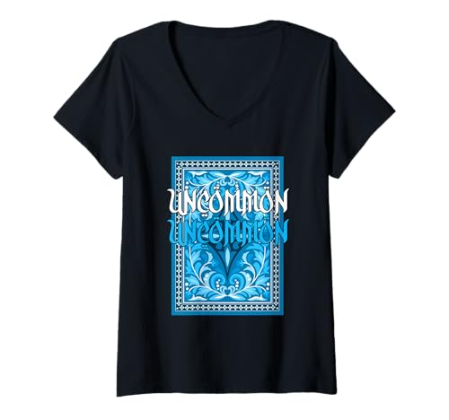 Damen Blue Uncommon-x2 Blaue Grafik T-Shirt mit V-Ausschnitt von Color Match Blue Graphic Tee