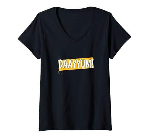 Damen University Varsity-Gold Dayyum! Universität Varsity-Gold T-Shirt mit V-Ausschnitt Damen University Varsity-Gold Dayyum! Universität Varsity-Gold T-Shirt mit V-Ausschnitt von Color Match University Varsity-Gold Graphic Tee
