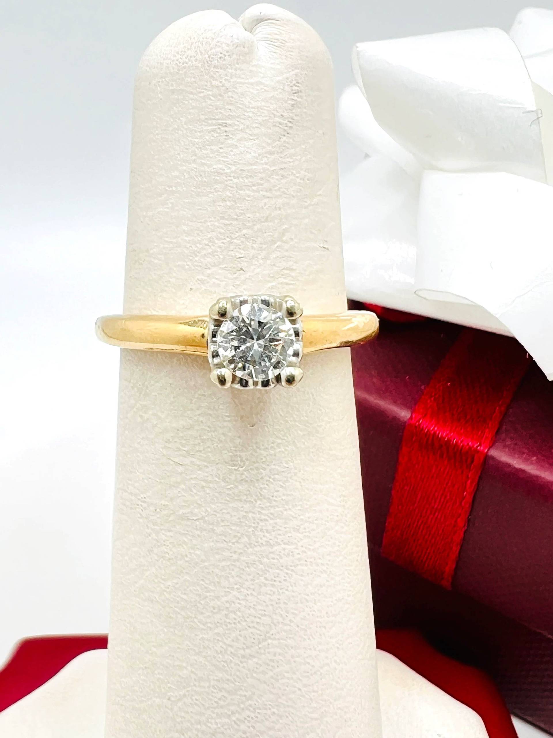 14K Gelbgold Diamant 0.29Ct Handgemachter Verlobungsring Größe 4.75 von ColorCoutureJewels