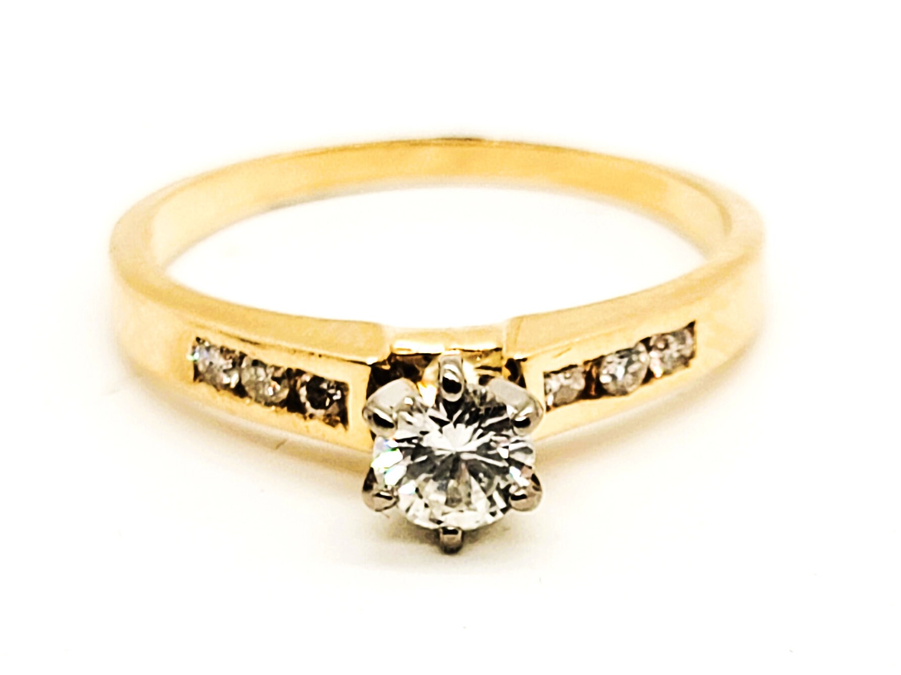 14K Gelbgold Diamant Verlobungsring Größe 6.5 von ColorCoutureJewels