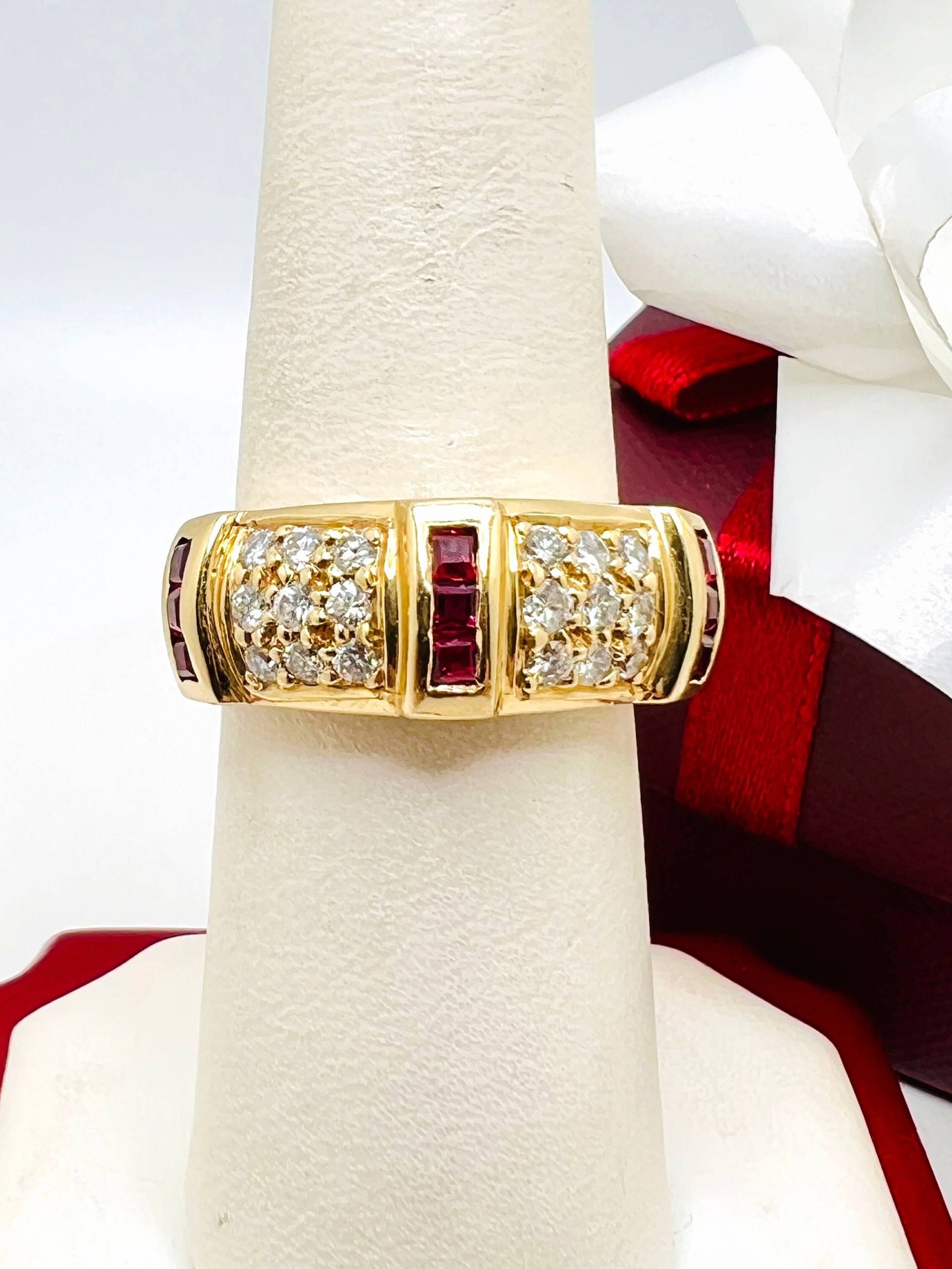 14K Gelbgold Rubin & Diamant 0.24Ct Ringgröße 7.25 von ColorCoutureJewels