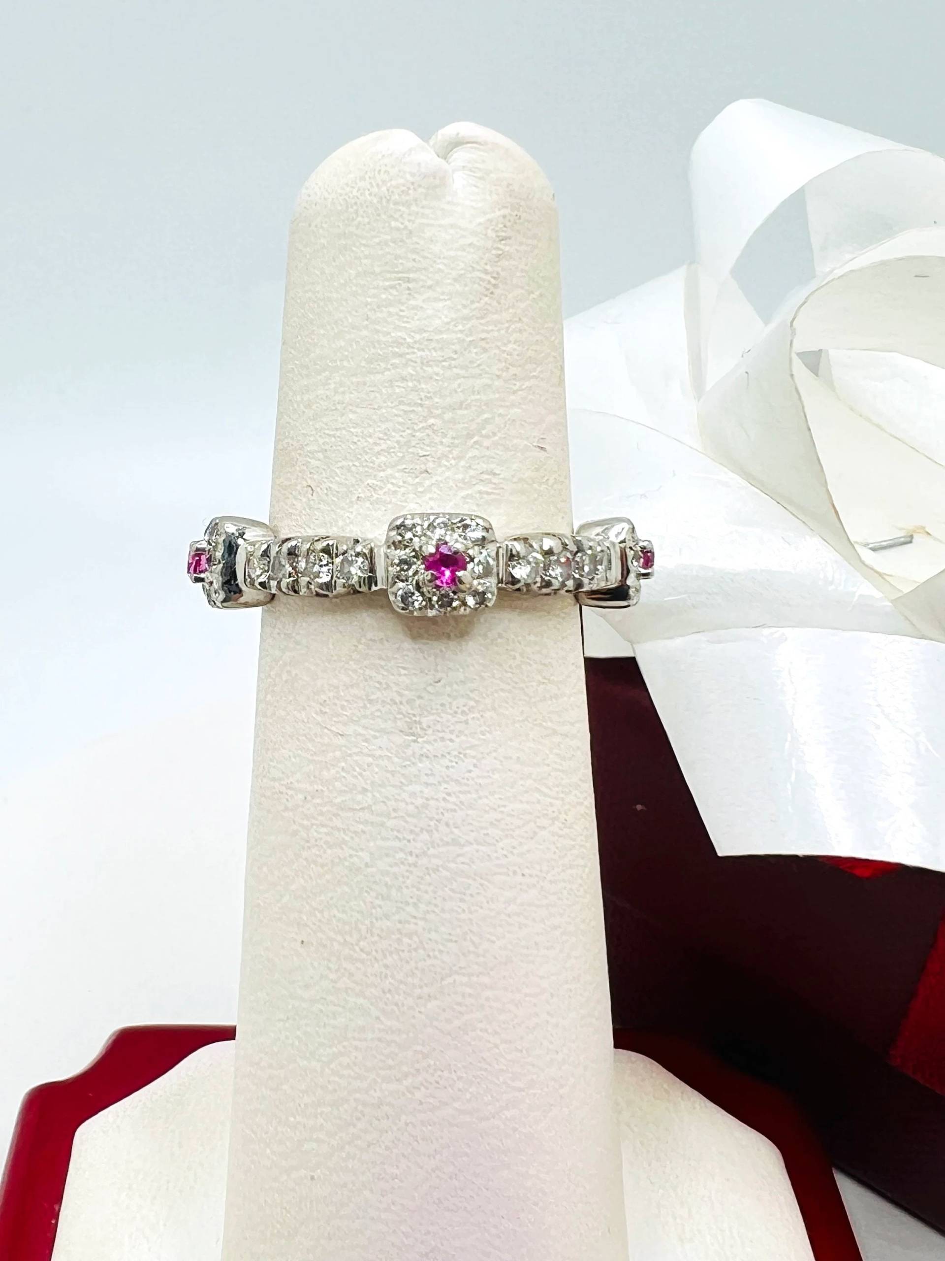 18K Gelbgold Diamant 0.30Ct & Rosa Saphir Ring Größe 5 von ColorCoutureJewels