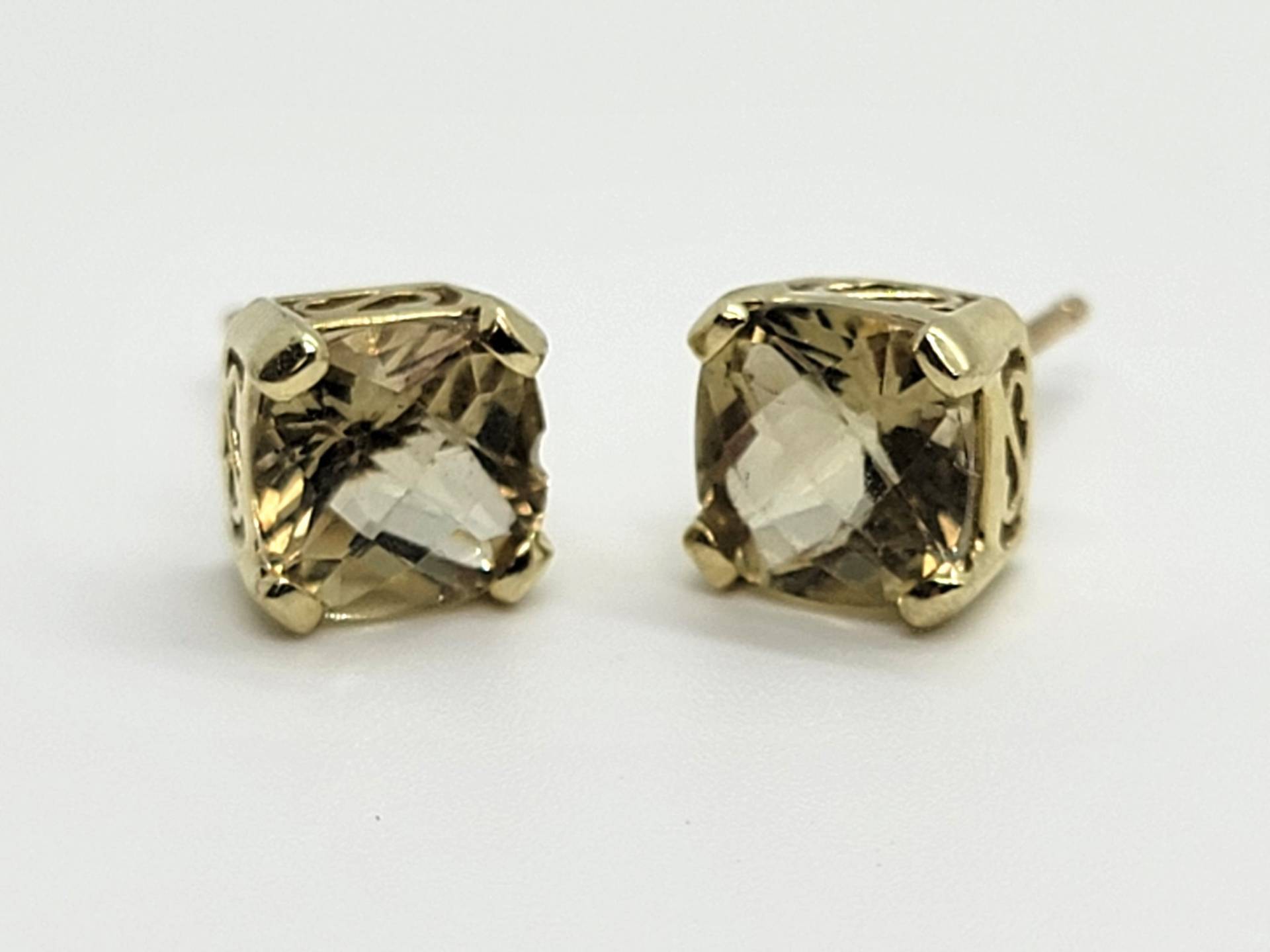 Amethyst Ohrstecker Diamant Ohrringe, 14K Gelbgold von ColorCoutureJewels