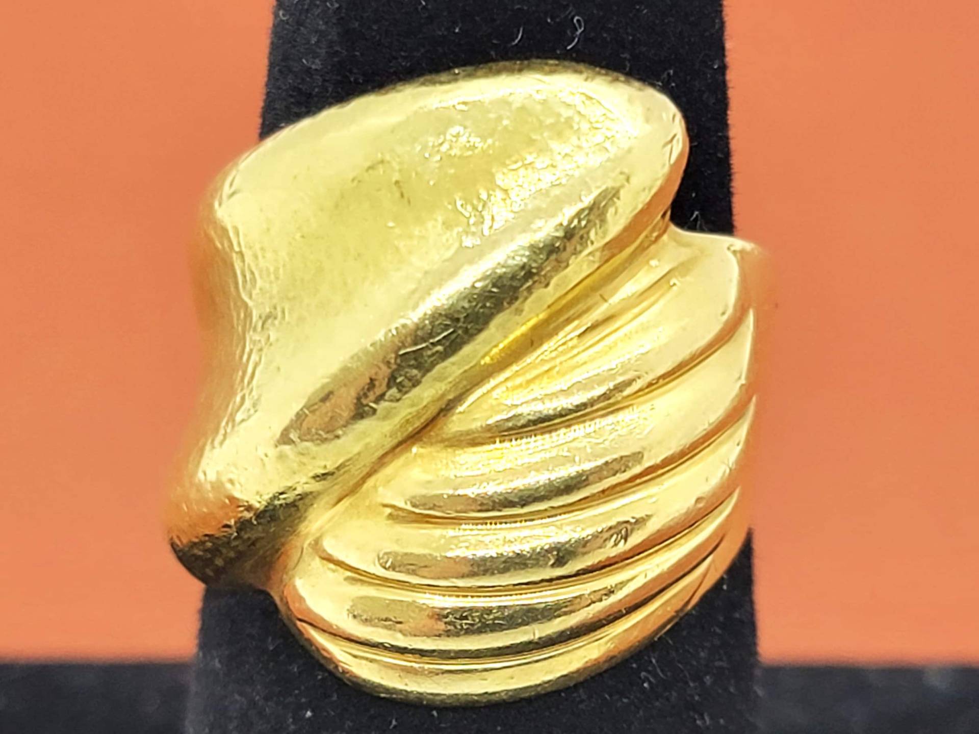 Handgefertigter 18K Gelbgold Ring Größe 7.5 von ColorCoutureJewels