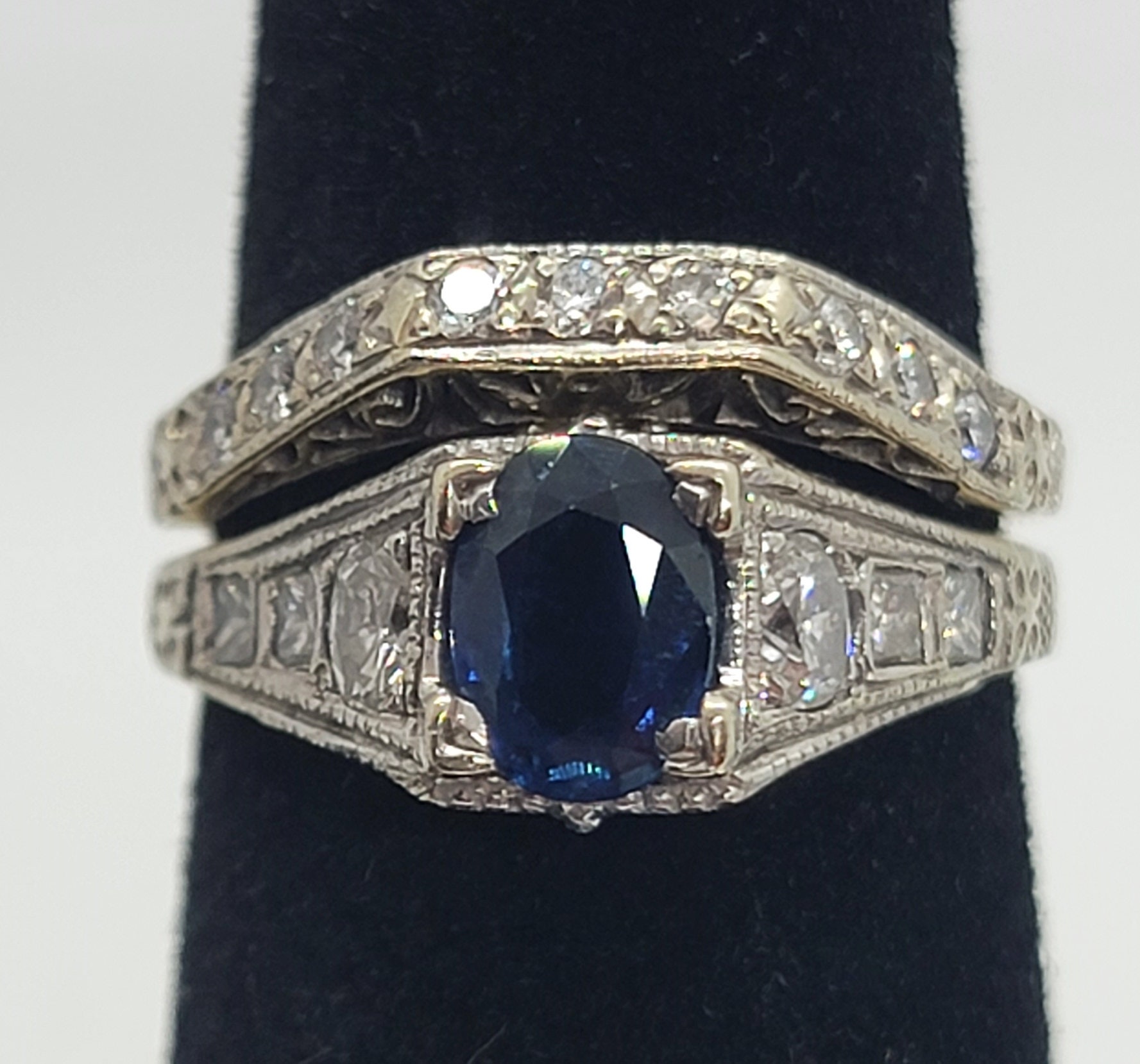 Verlobung, Ehering Set, Blauer Saphir Hitze Behandelt, Runde Diamanten, 14K Weißgold Ring Gr. 5 3/4 von ColorCoutureJewels