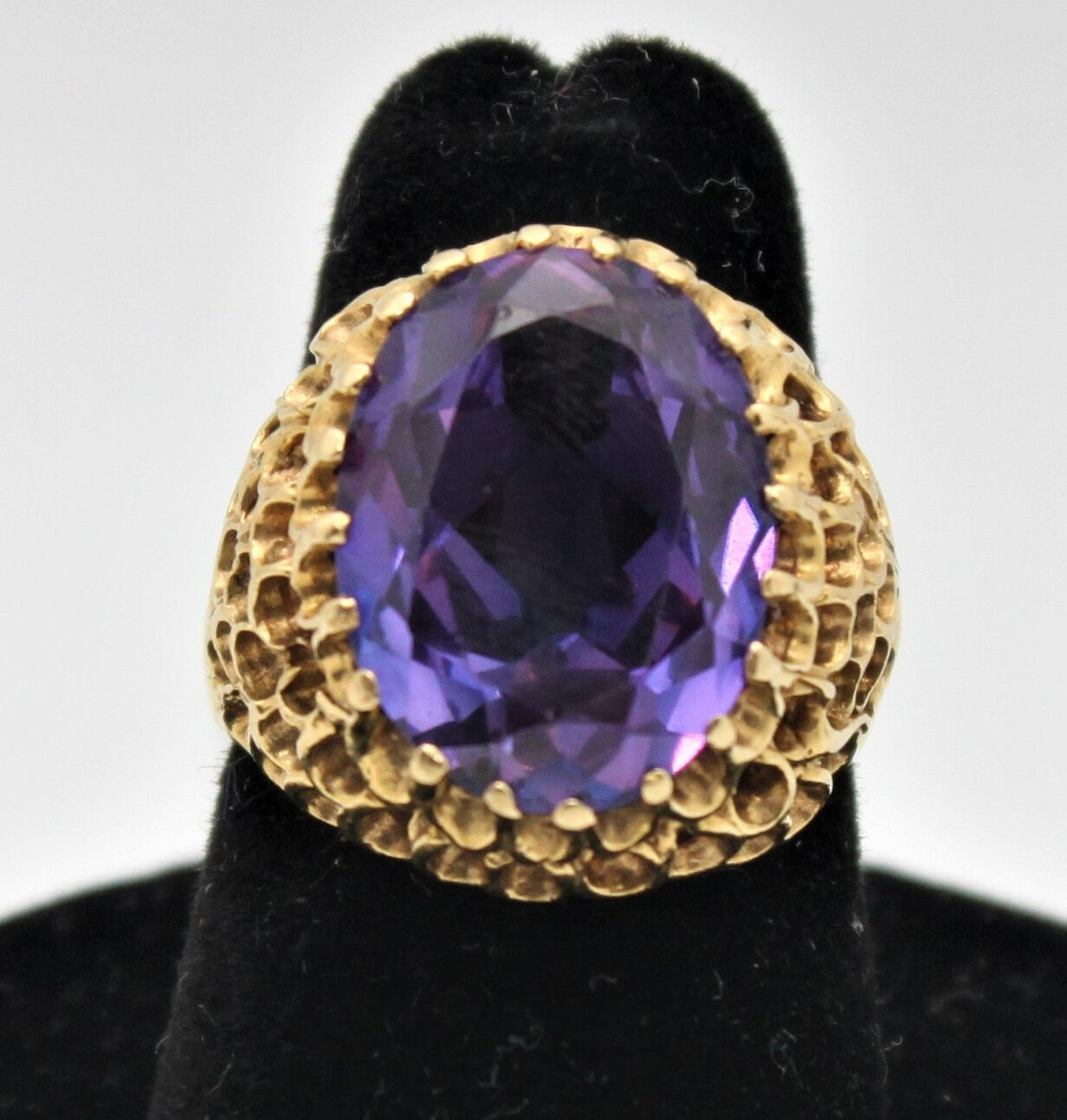 Vintage Handgemachte 18K Gelb Gold Amethyst Ring Größe 6 von ColorCoutureJewels