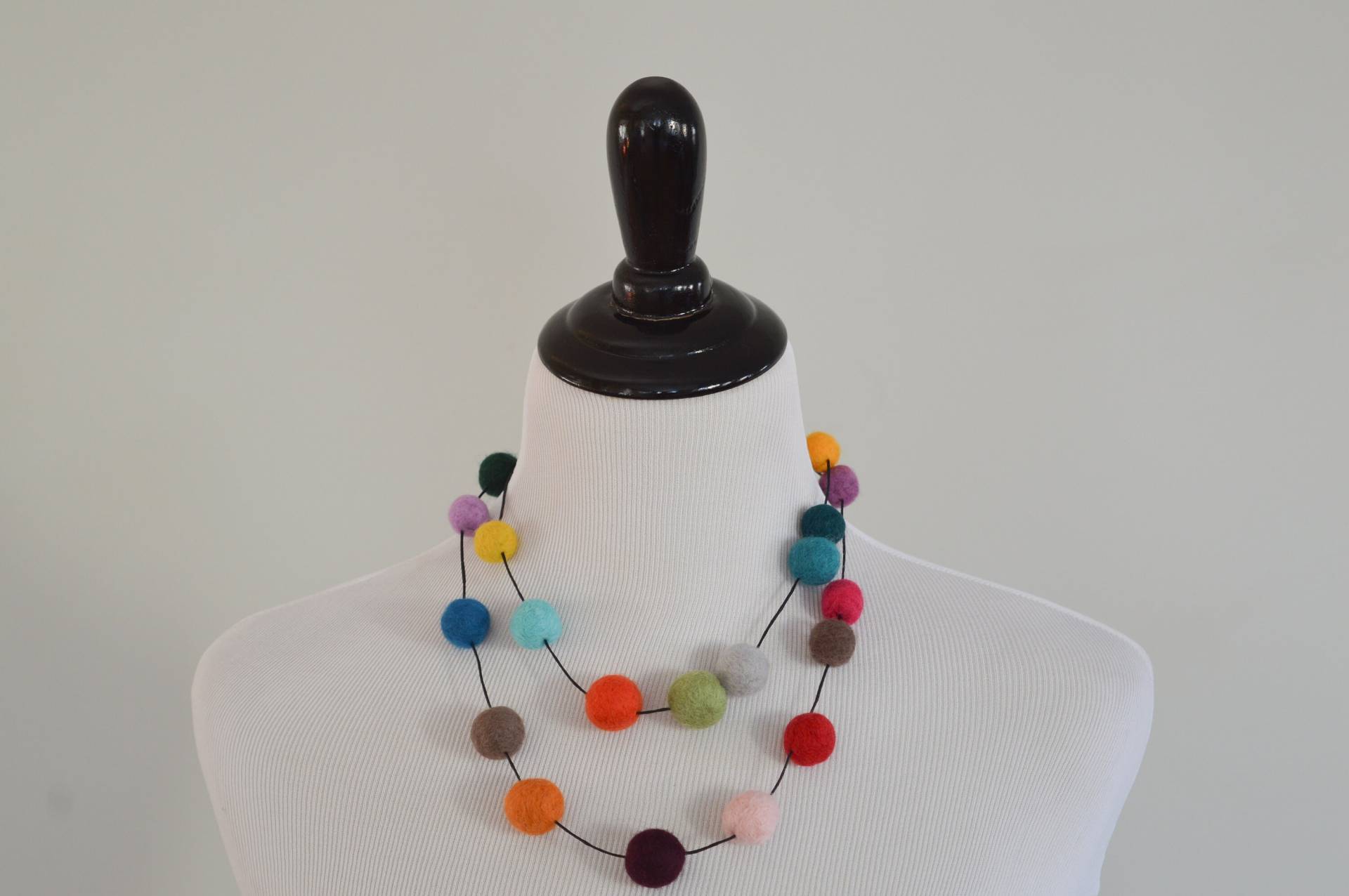 Merino & Corriedale Gefilzte Perlenkette Verstellbare Perlen von ColorFeltDesign