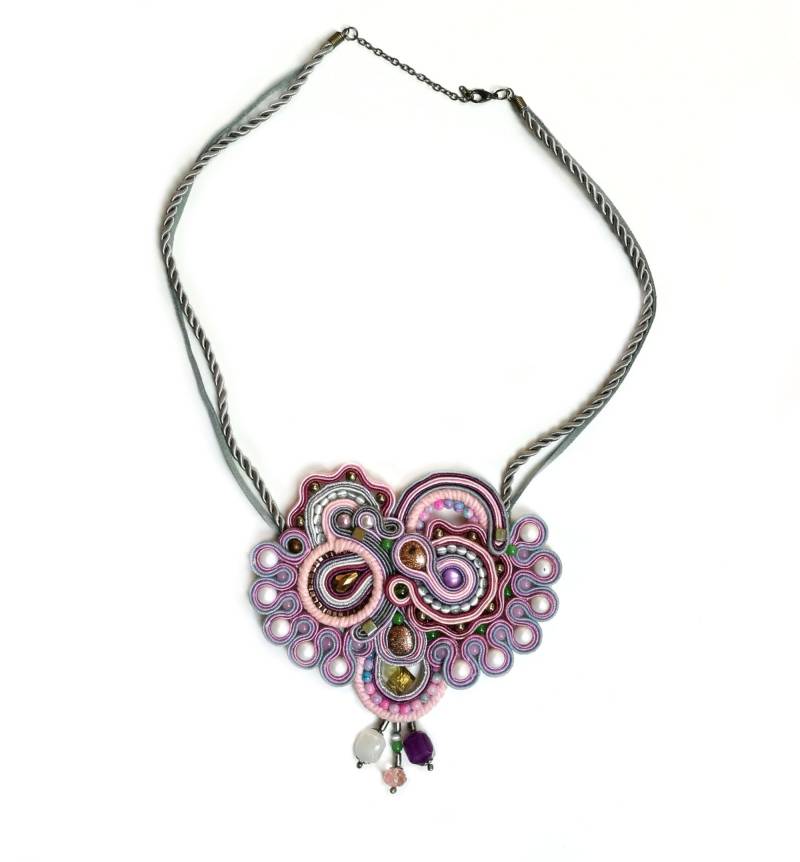 Rosa Und Graue Soutache Kette Rosa Und Graue Soutache Kette von ColorFusionJewelry