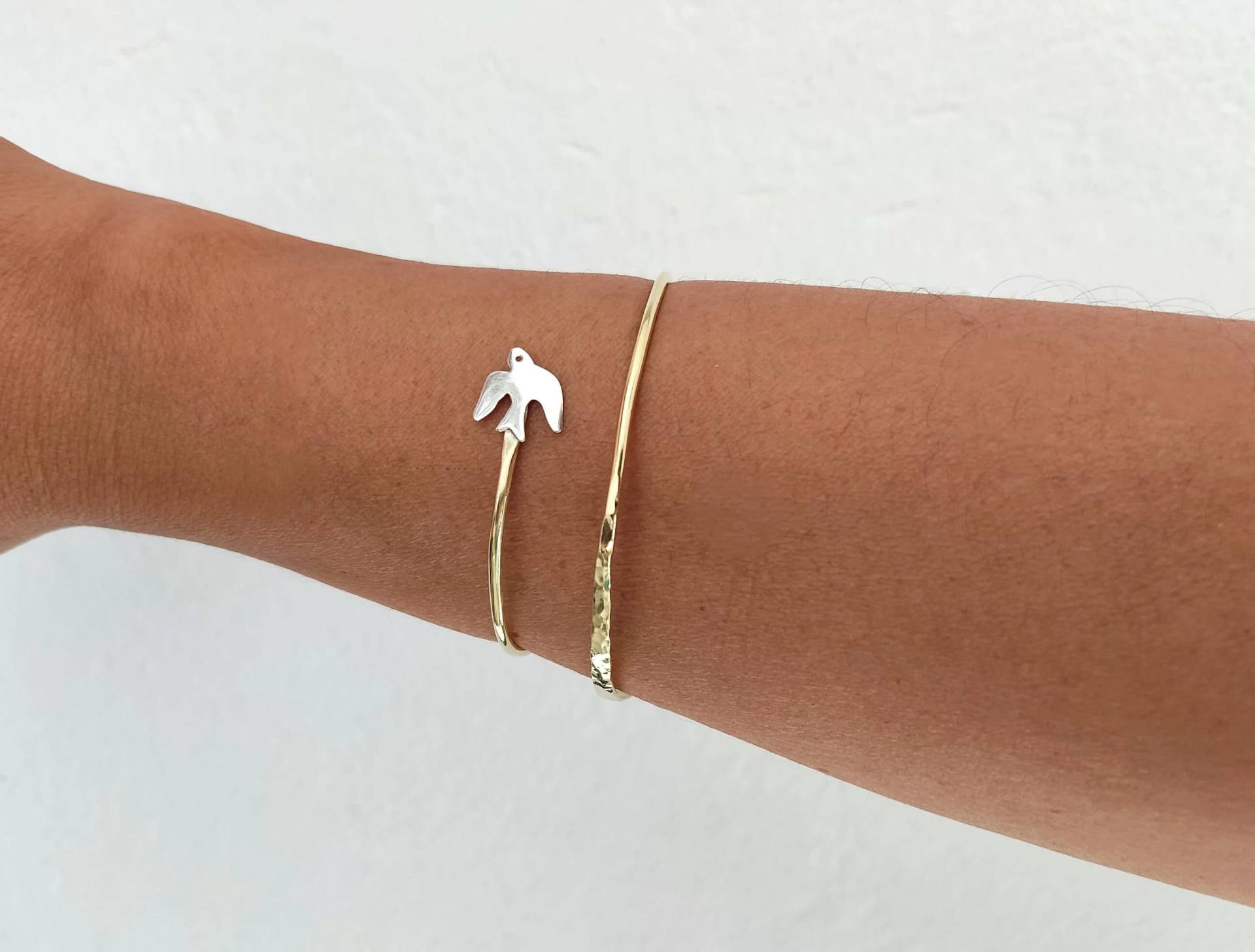 Zierliche Schwalbe Armband Sterling Silber Vogel, Armreif Aus Messing Zierliche Schwalbe Armband Sterling Silber Vogel, Armreif Aus Messing von ColorLatinoJewelry