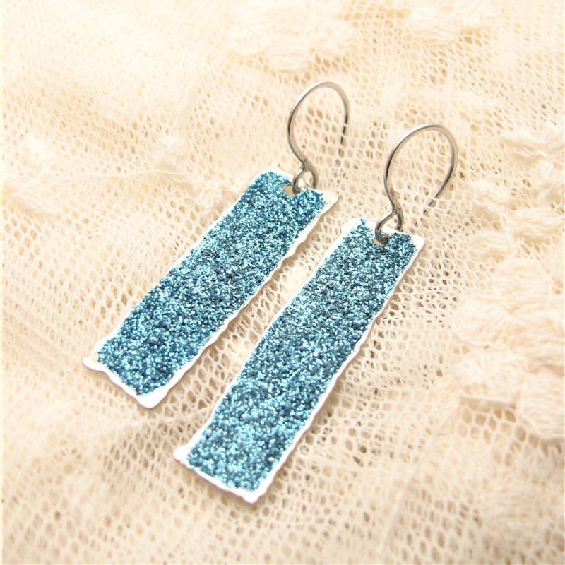 Blauer Himmel Glitzer Silber Ohrringe, Türkis Nagellack Abendohrringe, Schimmernde Ohrringe Blauer Himmel Glitzer Silber Ohrringe, Türkis Nagellack Abendohrringe, Schimmernde Ohrringe von ColorSwing