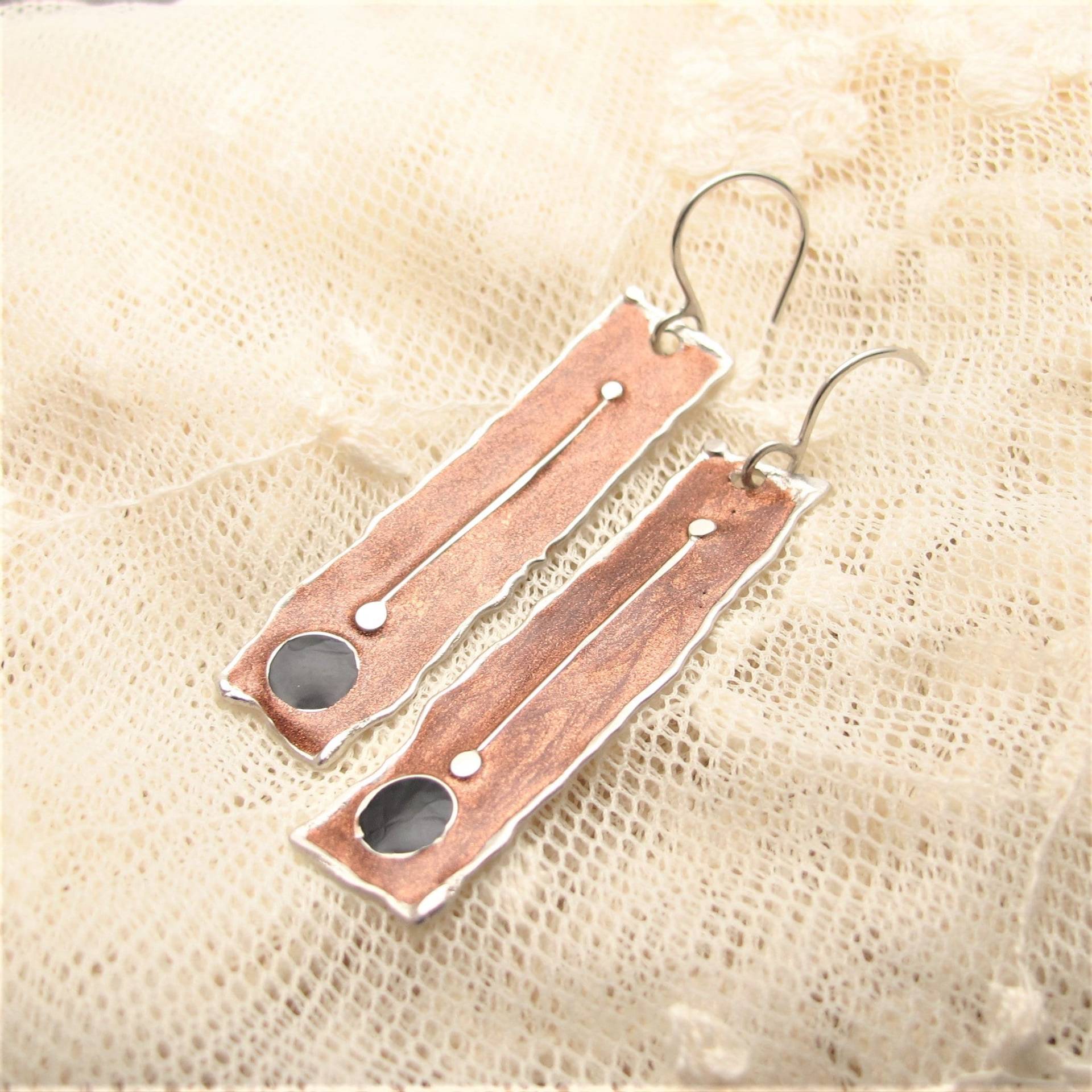 Silber Emaille Gold Rose Lange Ohrringe von ColorSwing