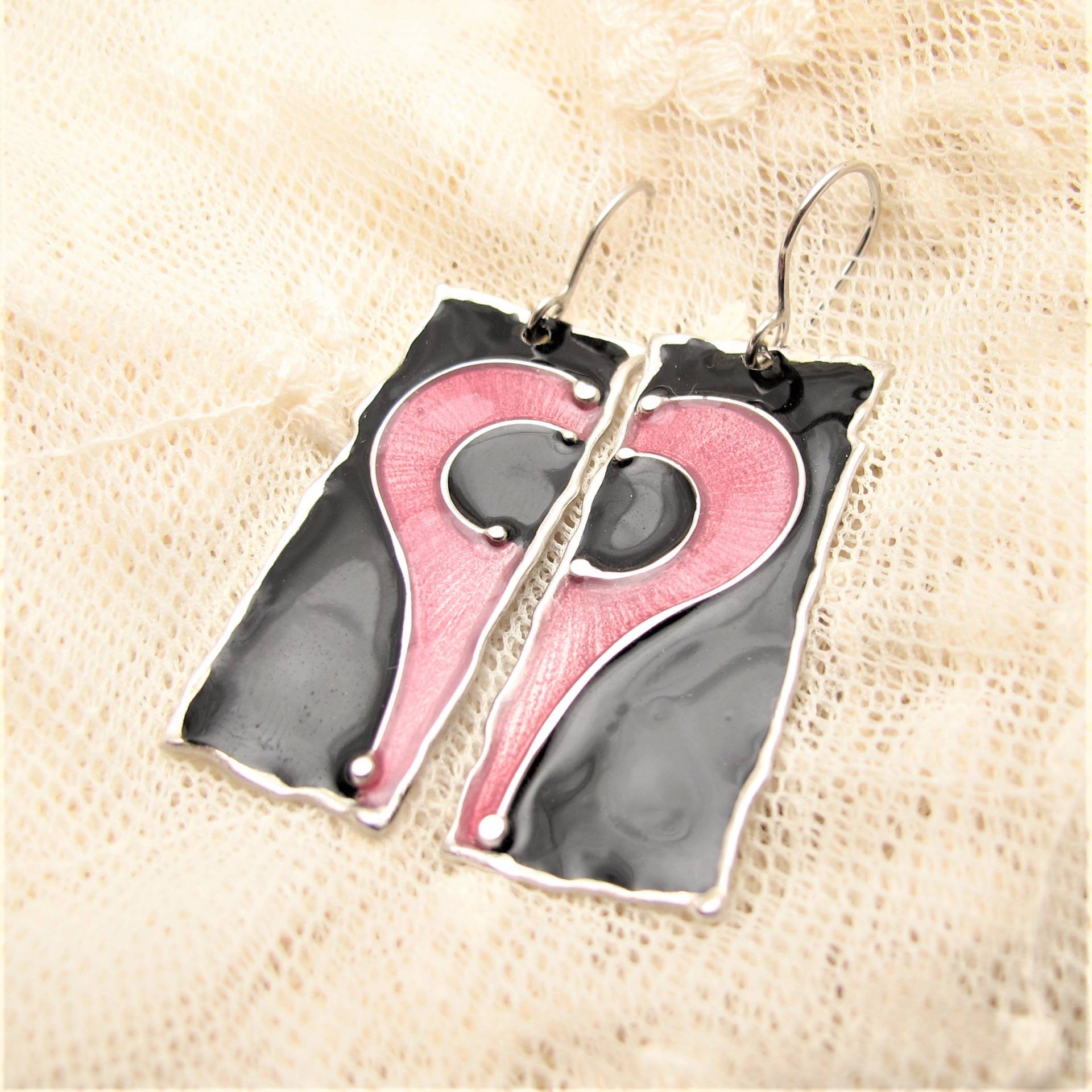 Silber Schwarz Rosa Herz Emaille Ohrringe von ColorSwing