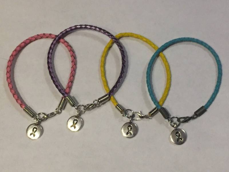 Bewusstsein Schleife Geflochtenes Leder Armband Bewusstsein Schleife Geflochtenes Leder Armband von ColoradoHorseTracks