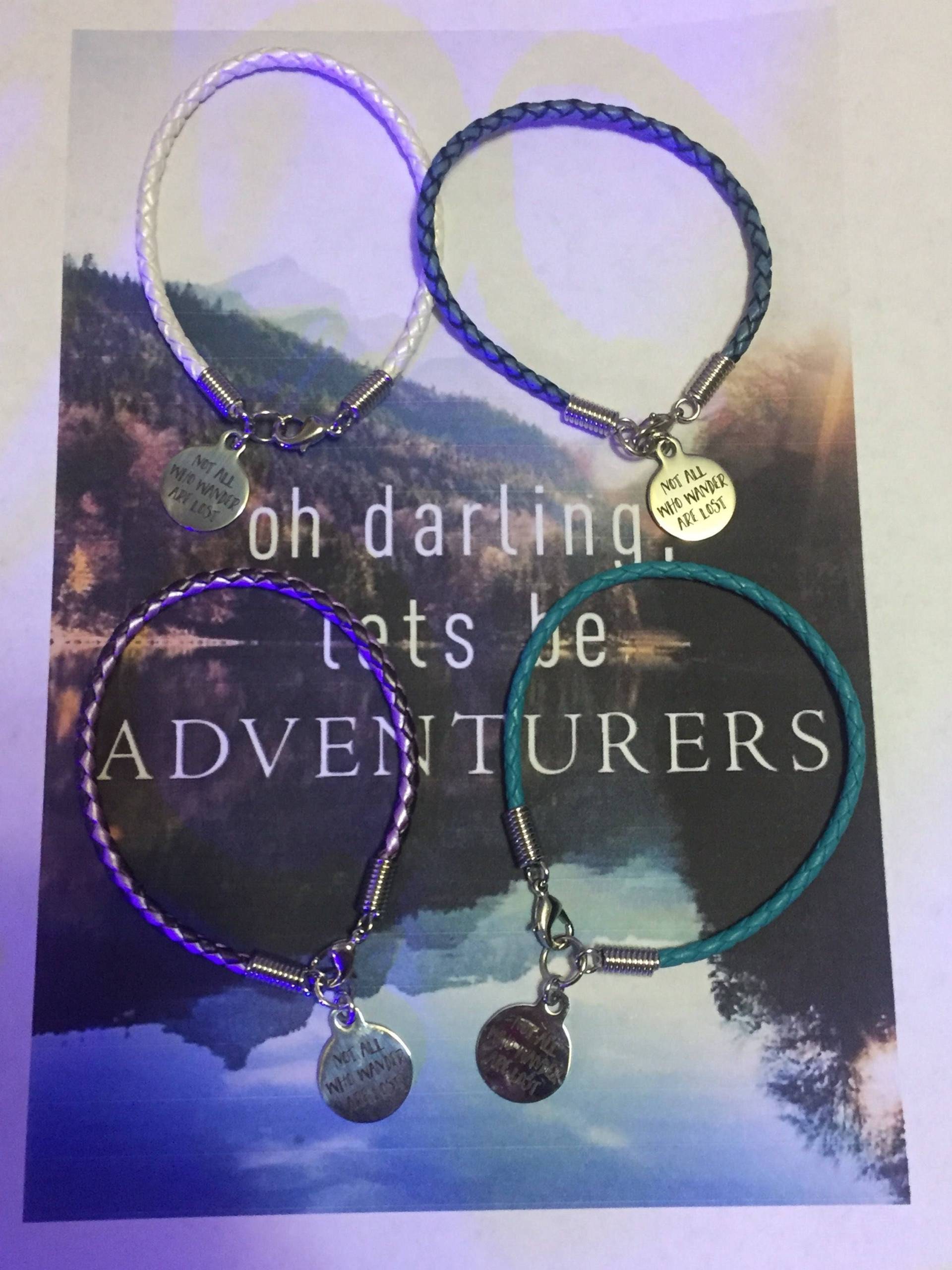 Nicht Alle Die Wandern Sind Verloren Lederarmband Geflochten Nicht Alle Die Wandern Sind Verloren Lederarmband Geflochten von ColoradoHorseTracks