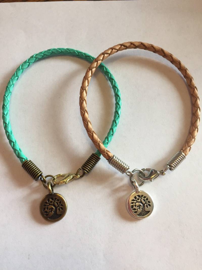 Vogel Im Baum Geflochtenes Leder Bettelarmband Vogel Im Baum Geflochtenes Leder Bettelarmband von ColoradoHorseTracks