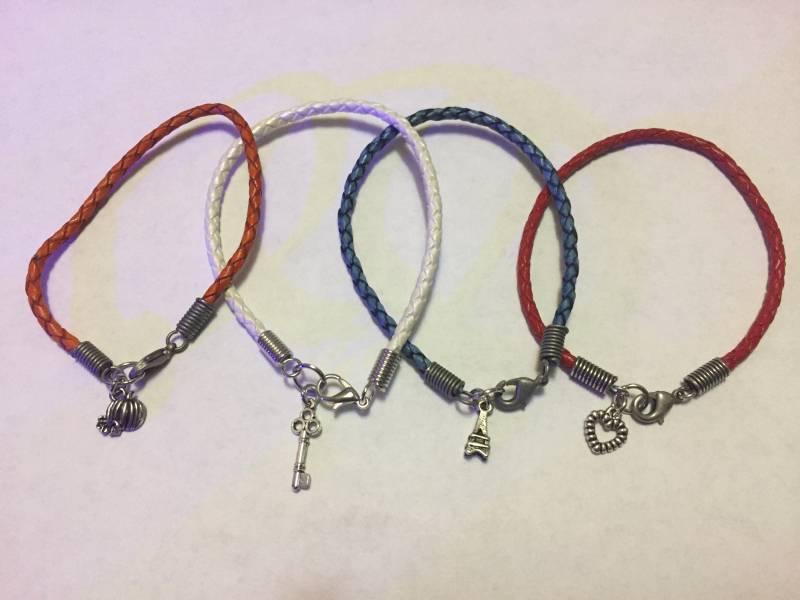 Zierliche Anhänger Kollektion Geflochtenes Lederarmband von ColoradoHorseTracks