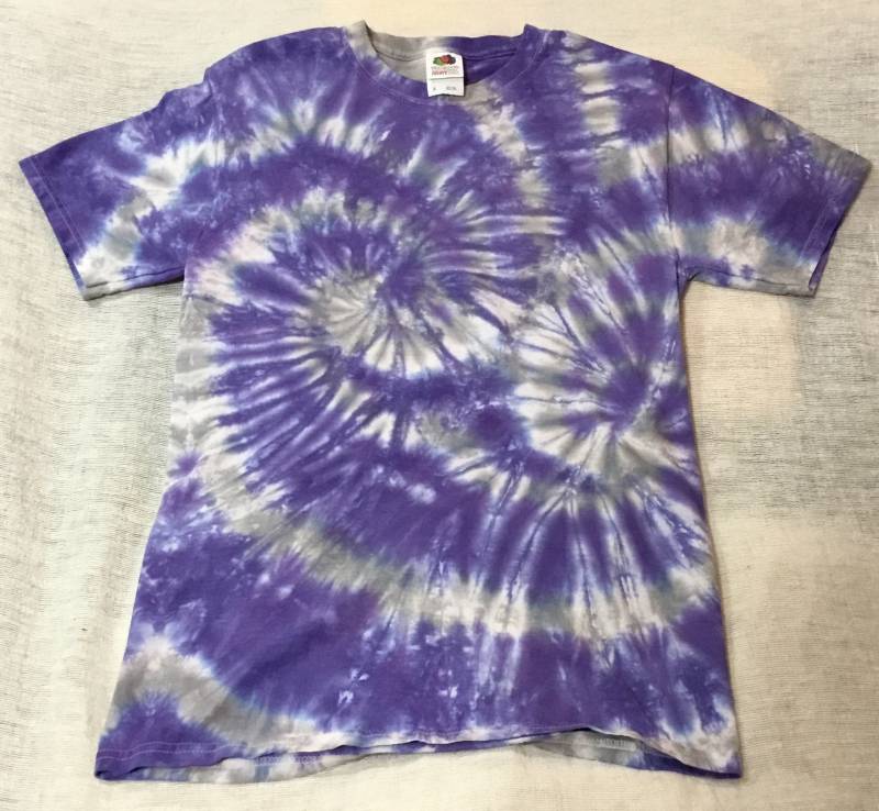 Kleines Gebatiktes Unisex T-Shirt in Lila & Silber von ColoradoTied