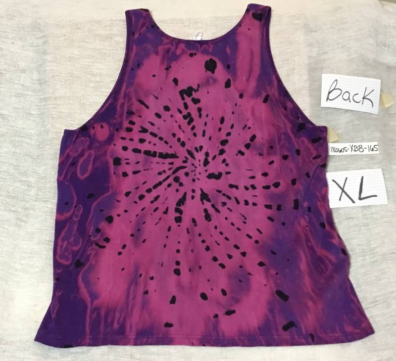 xl Unisex Jersey Tank Mit Leichter Schwarzer Spirale Bespritzt von ColoradoTied