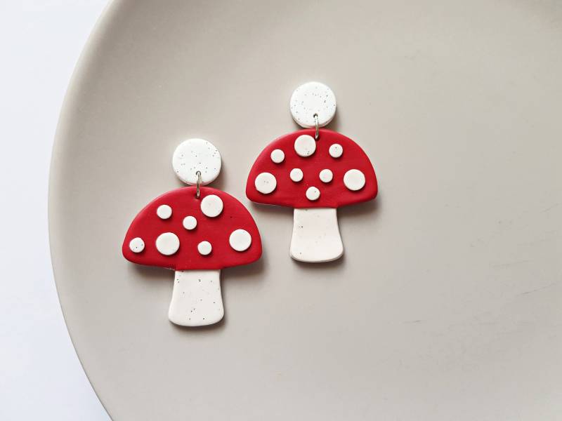 Rote Pilz Ohrhänger, Handgemachte Ohrringe, Festival Accessoires, Retro Mode, Schmuck, Einzigartige Geschenke Für Sie Rote Pilz Ohrhänger, Handgemachte Ohrringe, Festival Accessoires, Retro Mode, Schmuck, Einzigartige Geschenke Für Sie von ColoreriaStudio