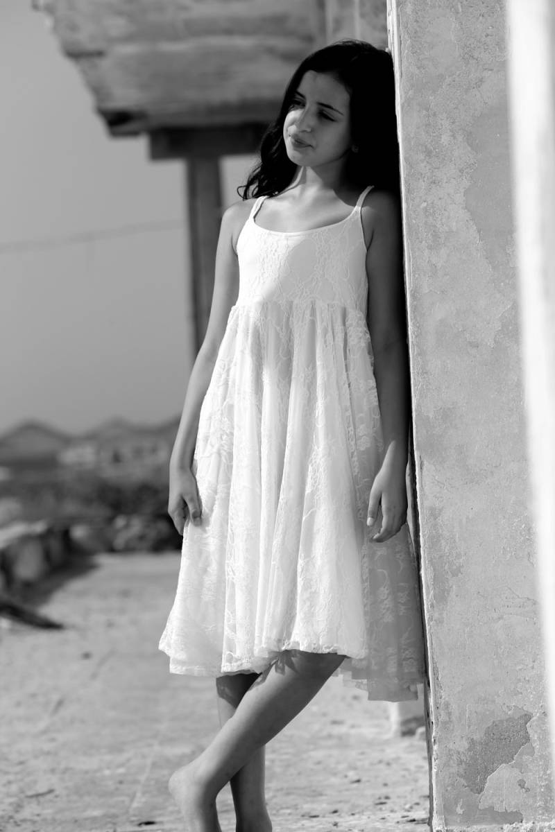 Blumenmädchen-Spitzenkleid - Sommer Wirbelnelfenbein Kleid Blumenmädchen Brautjungfer Mädchen Teen Aus Weißen Spitzenkleid von ColoresForYou