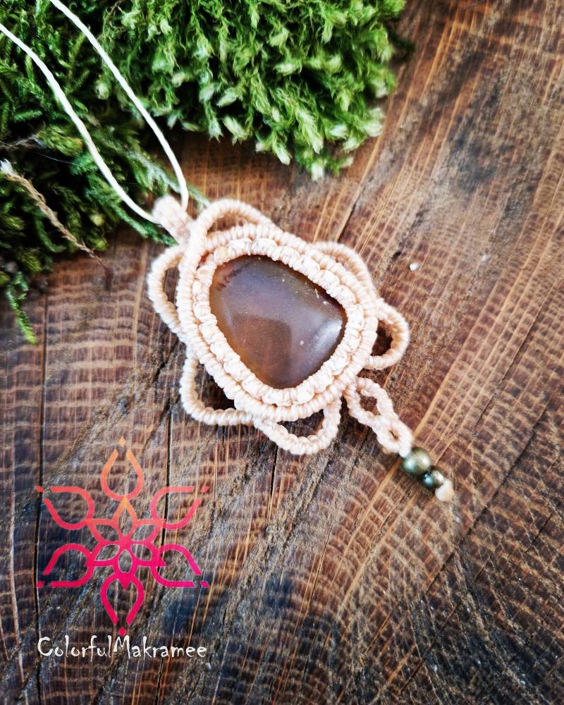 Makramee Macramé Halskette Bernstein Bernsteinhalskette Amulett Heilung Bohemian Ethno Festivalschmuck Hippie Natur Makrameehalskette von ColorfulMakramee