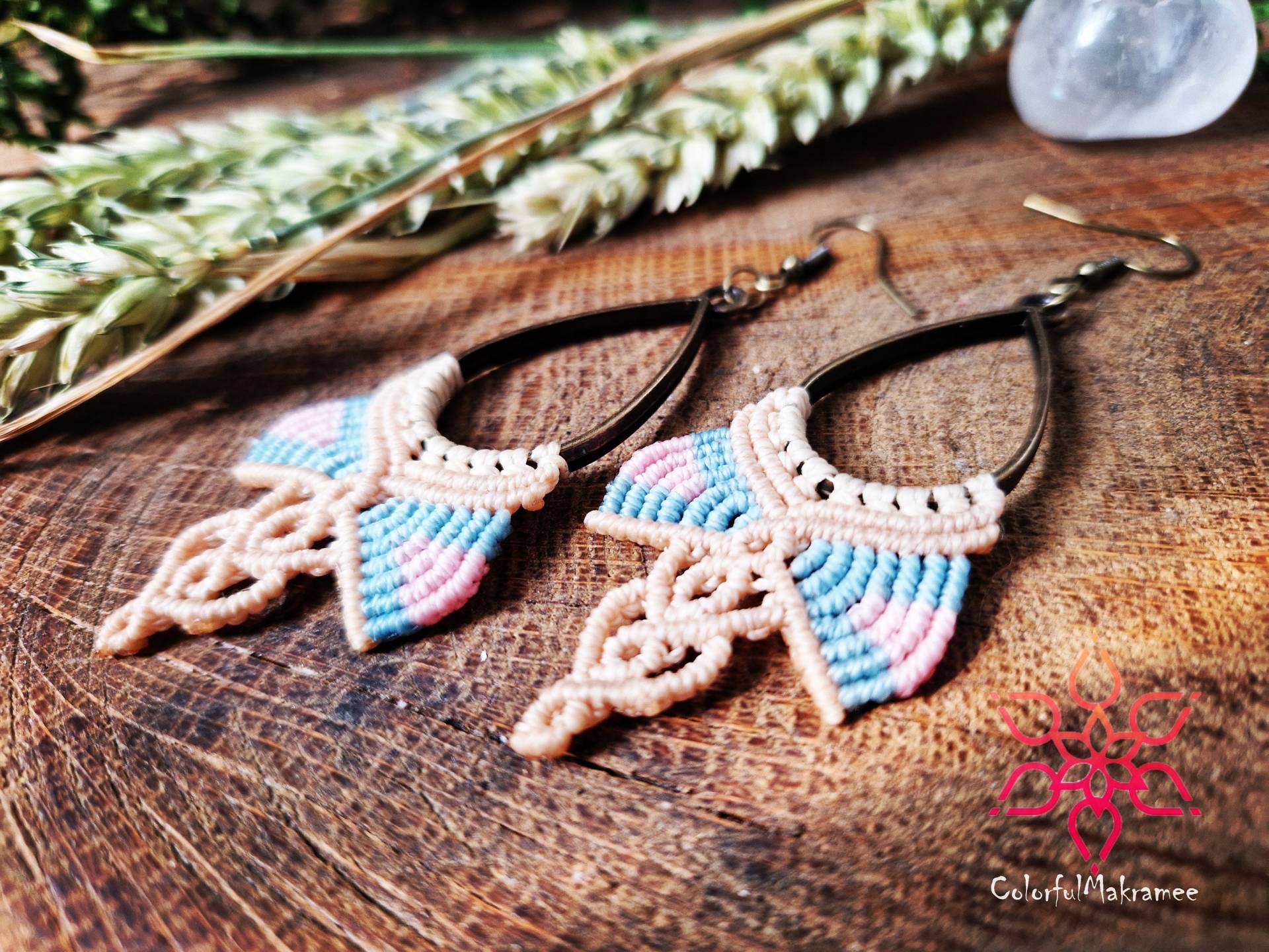 Makramee Macramé Ohrringe Ohrhänger Ohrschmuck Hängeohrringe Ethno Festivalschmuck Hippie Bohemian Pastell Makrameeohrringe Makramee Macramé Ohrringe Ohrhänger Ohrschmuck Hängeohrringe Ethno Festivalschmuck Hippie Bohemian Pastell Makrameeohrringe von ColorfulMakramee
