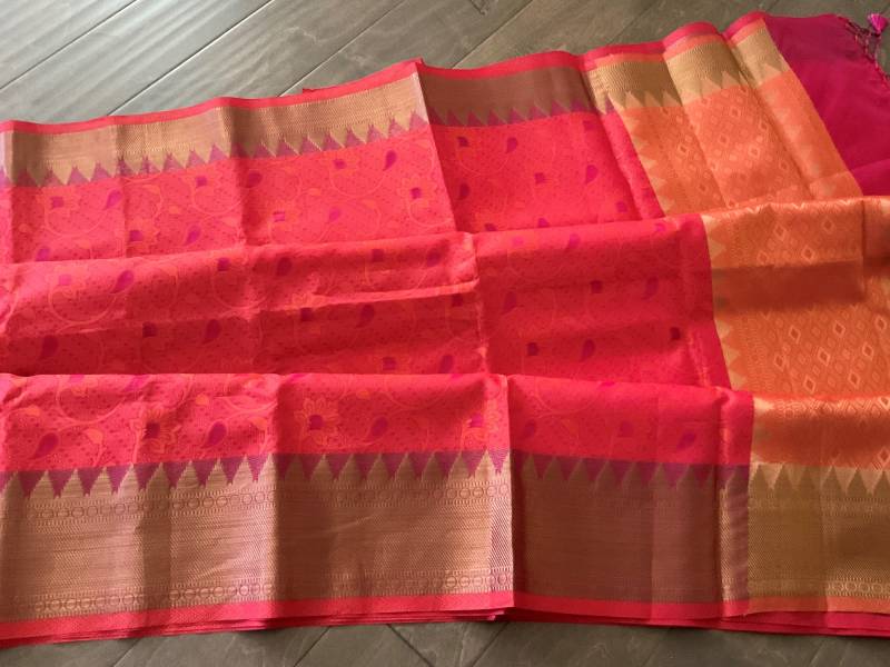 Kora Seide Banarasi Kora Seide Banarasi von ColorsByRini
