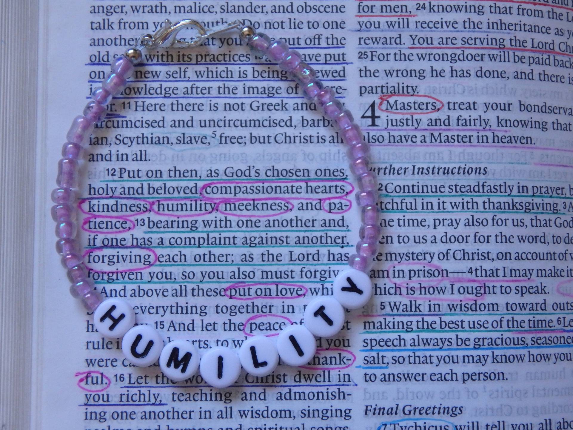 Demut Perlenarmband - "Clothe Yourselves" Kollektion Demut Perlenarmband - "Clothe Yourselves" Kollektion von Colossians3Designs
