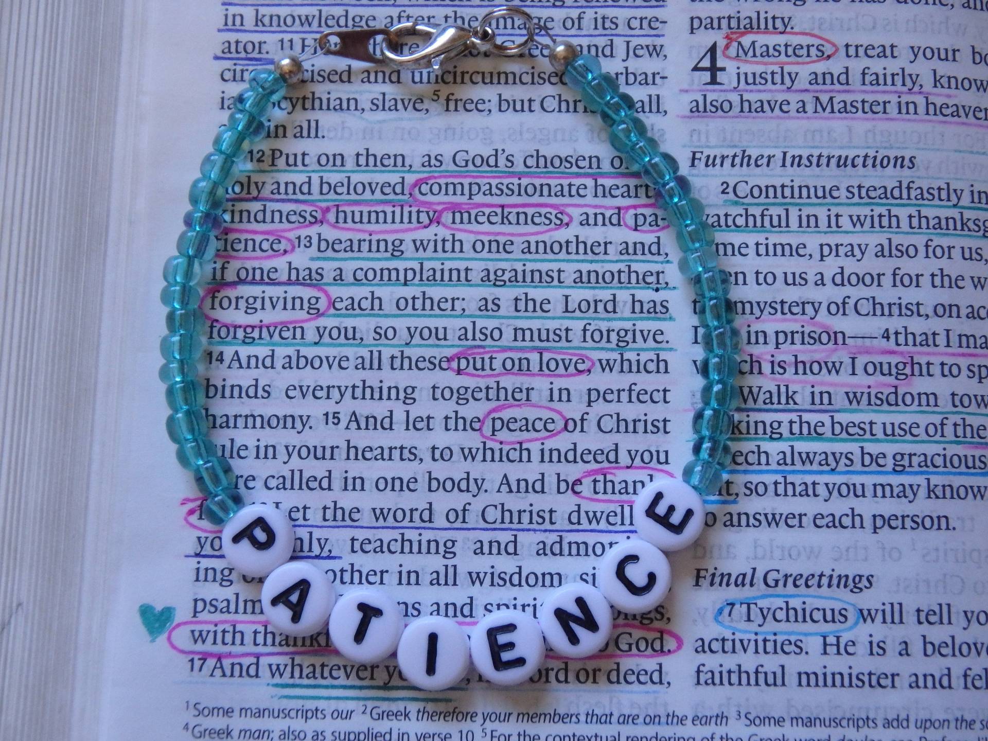Patience Beaded Armband - "Clothe Yourselves" Kollektion Patience Beaded Armband - "Clothe Yourselves" Kollektion von Colossians3Designs