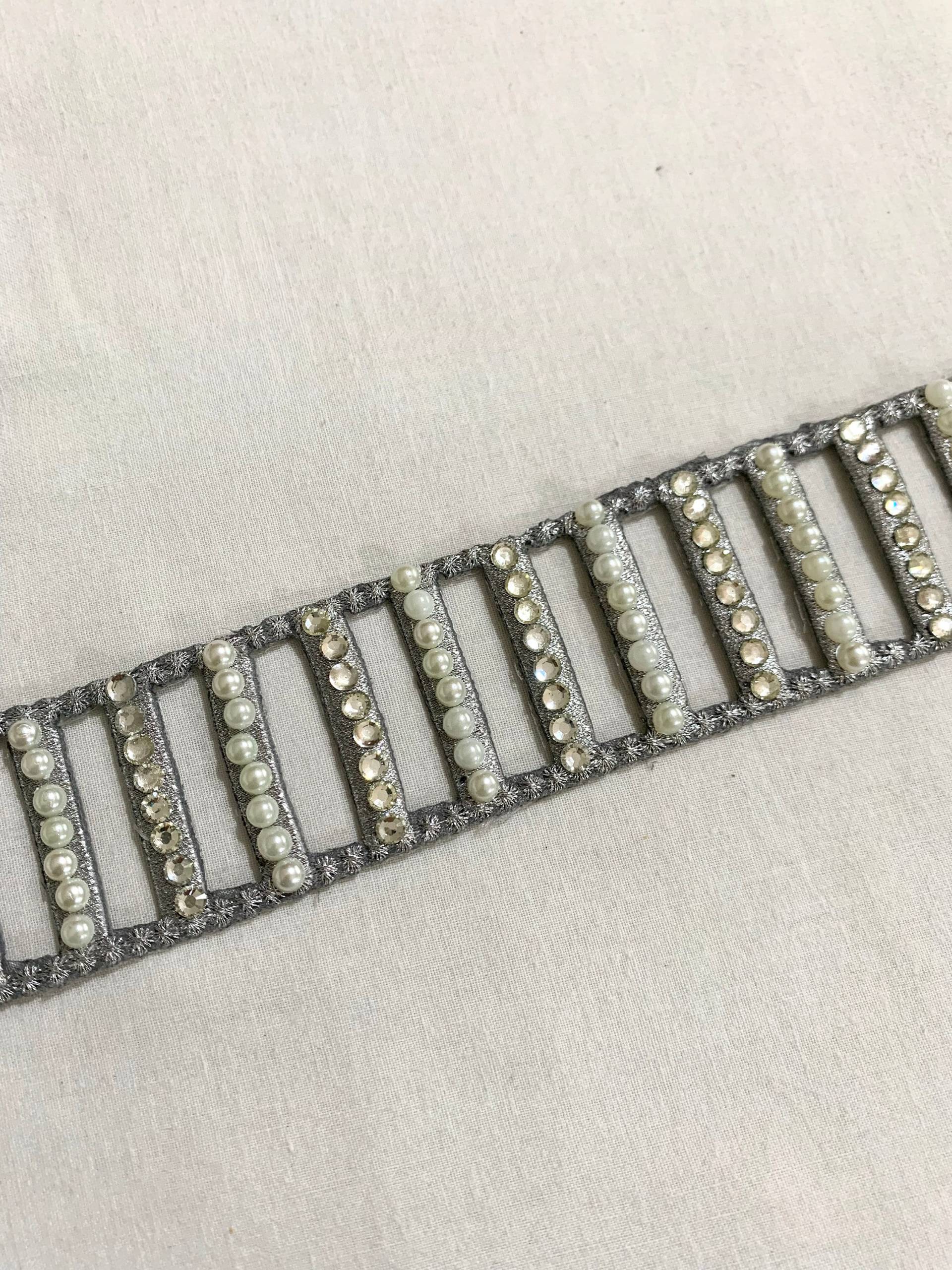 Silber Perlenborte, Braut Applikation, Bestickte Borte, Silberfarbene Borte Silber Perlenborte, Braut Applikation, Bestickte Borte, Silberfarbene Borte von ColourCocoon