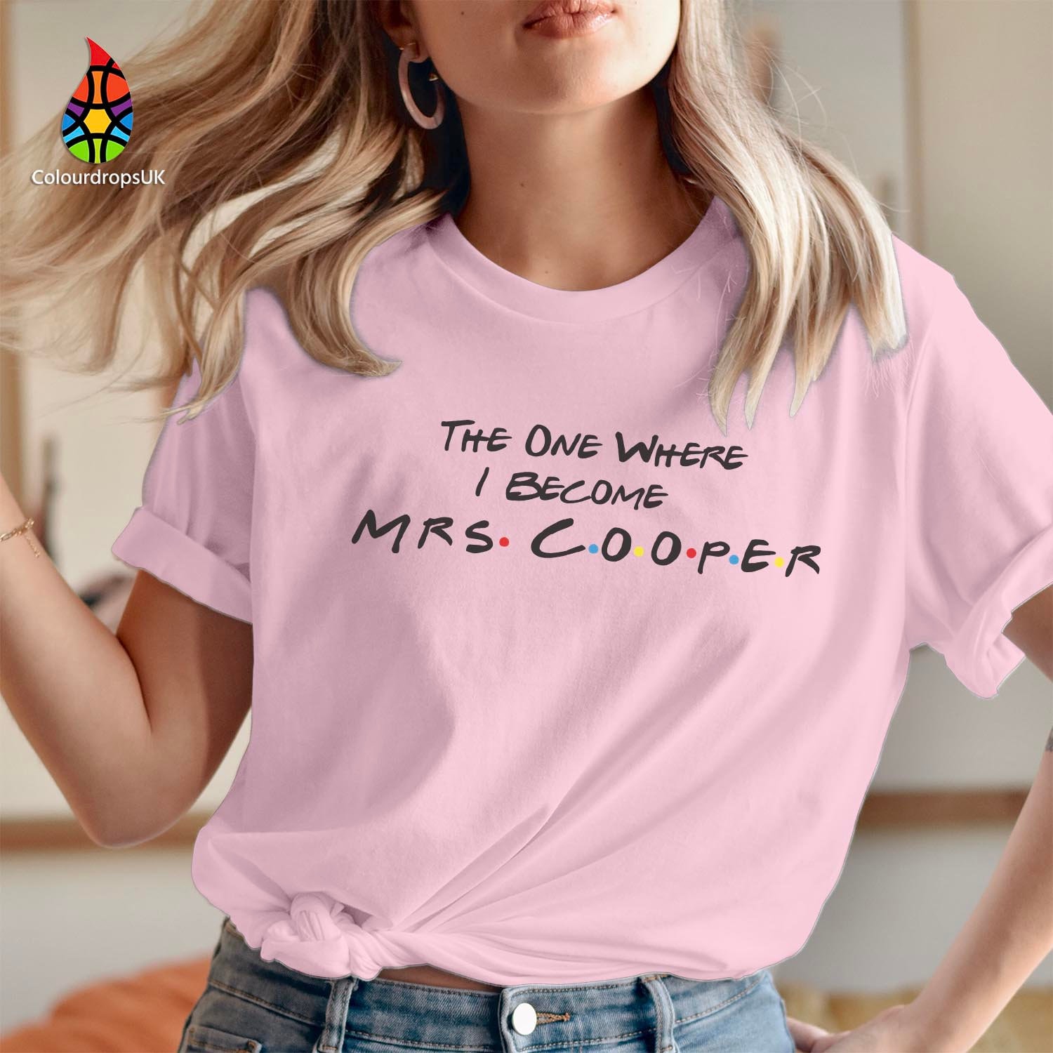 Personalisiertes T-Shirt | 558 The One Where I Become Mrs T-Shirt Damen Mädchen Freunde Brautjungfer Hochzeit Hen Party Geburtstag Geschenk von ColourDropsUK