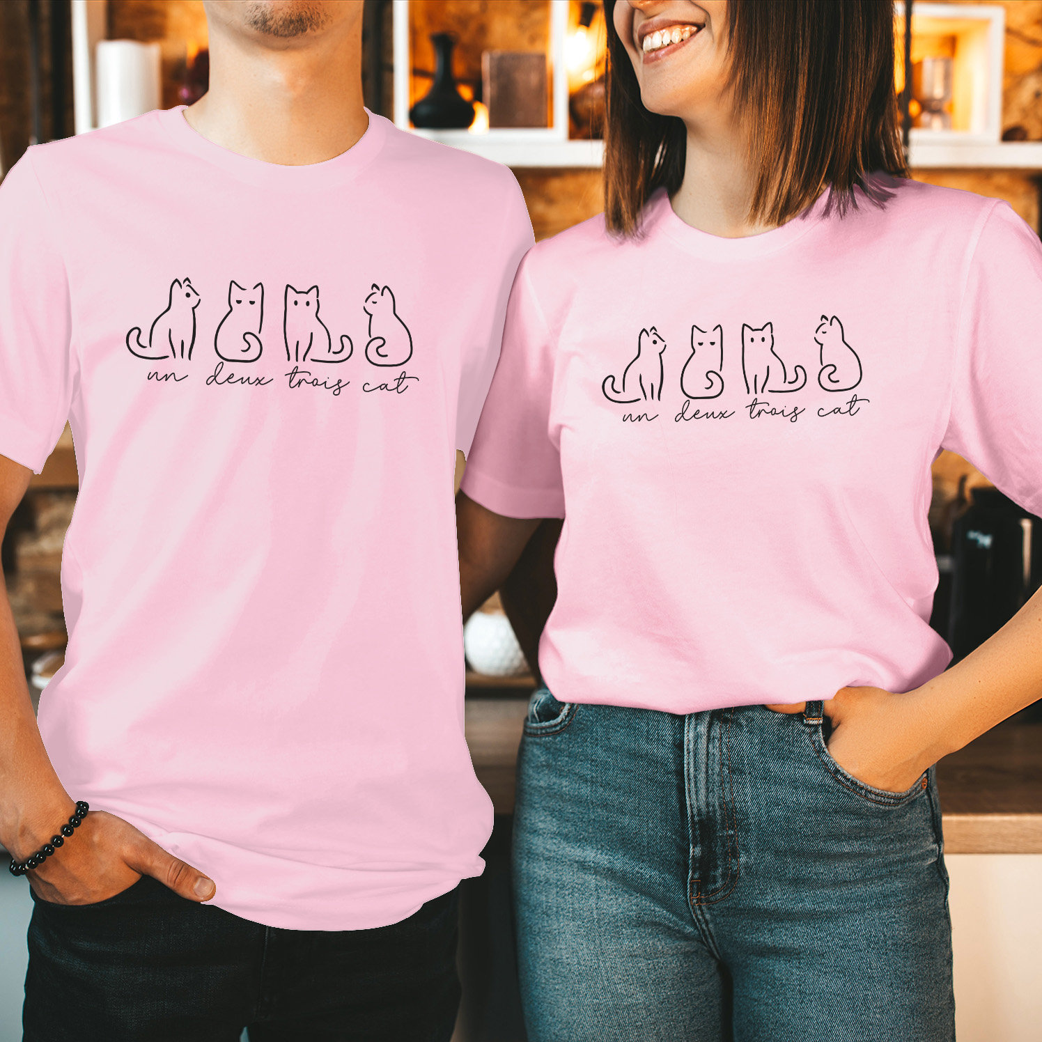 Tshirt | 5220 Un Deux Trois Cat Shirt Katzenliebhaber Geschenk Süßes Katzen Für Katzenmama Dad Frauen Geburtstag Jahrestag von ColourDropsUK